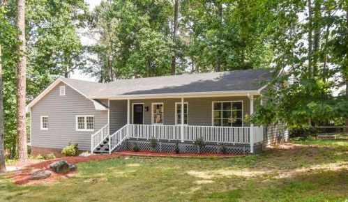 324 Pioneer Cir, Holly Springs, GA 30188-4520