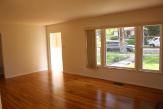 1818 Kenneth Rd, Glendale CA  91201-1448 exterior