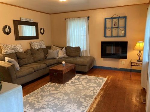 11 Hall Rd, Orange, NH 03741-7408