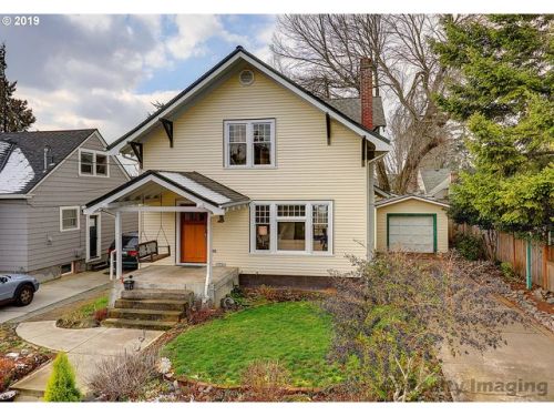 1731 50th Ave, Portland, OR 97215-3233