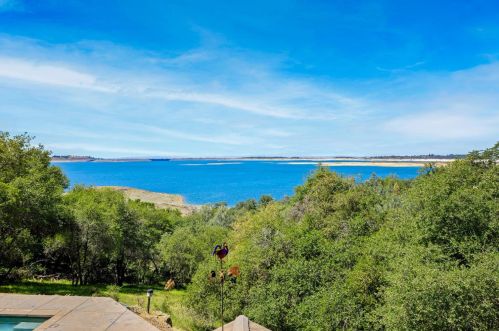 2502 Montgomery Pl, Folsom, CA 95762-5804