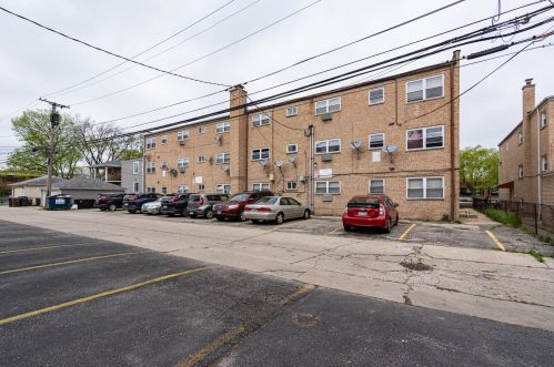 4641 Main St, Skokie IL  60076-2053 exterior