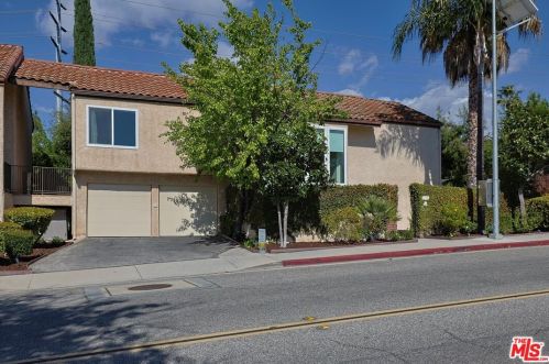 23351 Park Sorrento, Calabasas, CA 91302-1740