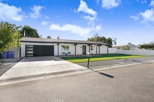 3010 Chuperosa Rd, Palm Springs, CA 92262-2404