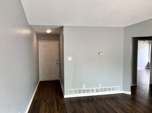 2104 Mistletoe Ave, Fort Worth TX  76110-1143 exterior