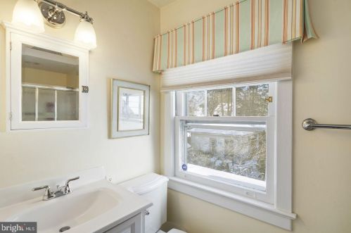 210 Jefferson Ave, Haddonfield NJ 08033-3410 exterior