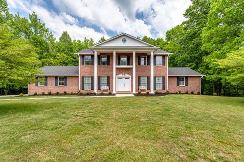 164 Barrington Pl, Ozone, TN 37854-4267