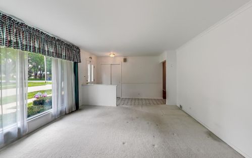 300 Mount Prospect Rd, Mount Prospect, IL 60056-3440