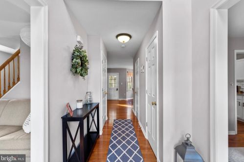 8908 Handy Ct, Fredericksburg, VA 22408-8768