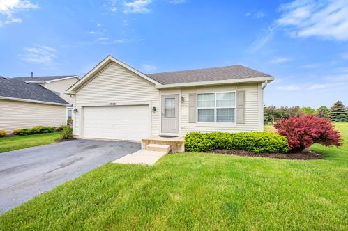2758 Jenna Cir, Boulder Hill, IL 60538-4000