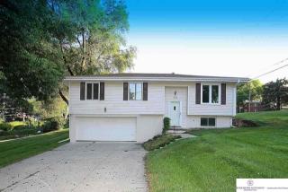 7806 Jaynes St, Omaha, NE 68134-2232