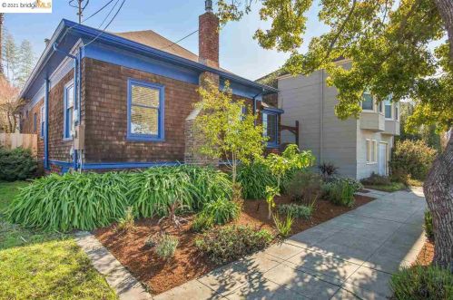 2435 Valley St, Berkeley, CA 94702-2135