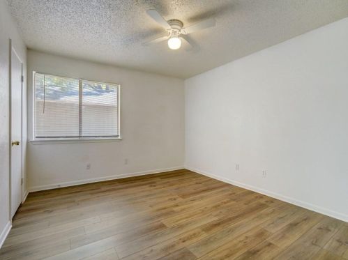404 Dittmar Rd, Austin TX  78745-7004 exterior