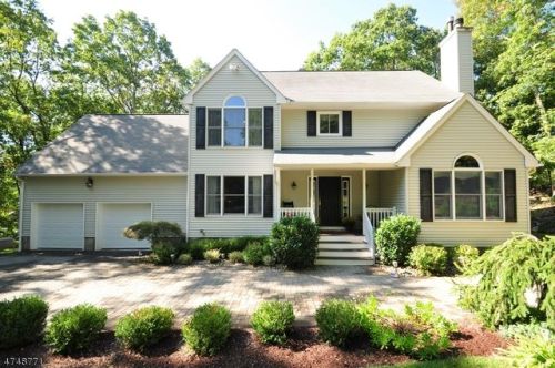 7 Silver Ln, Sparta, NJ 07871-3455