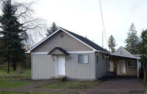 1164 2 St, Lebanon OR  97355-3244 exterior