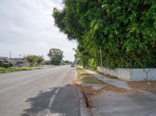 516 State College Blvd, Anaheim CA  92806-4658 exterior