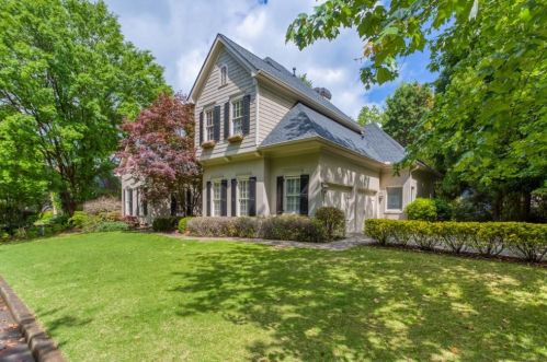 33 Habersham Cove Dr, Atlanta GA  30305-5402 exterior