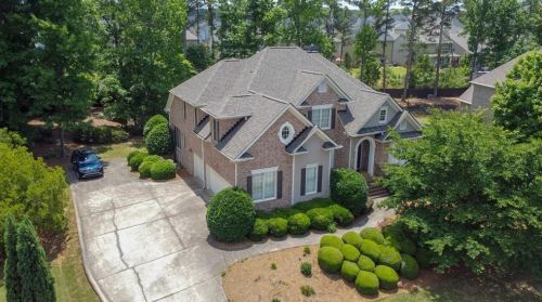 2389 Glenmore Ln, Lithonia, GA 30078-5679