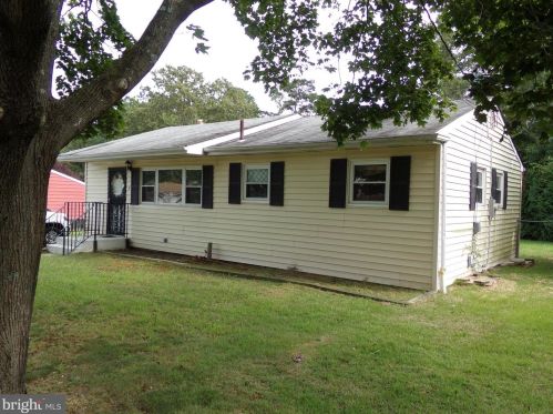 8 Trainor Pl, Browns Mills, NJ 08015-1708