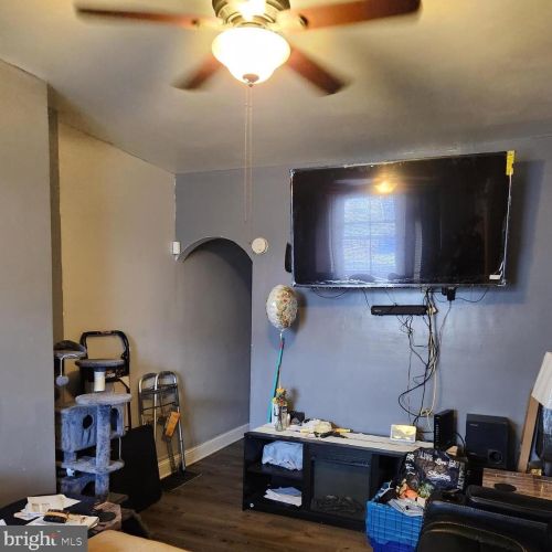 1637 61 St, Philadelphia PA 19151-3929 exterior