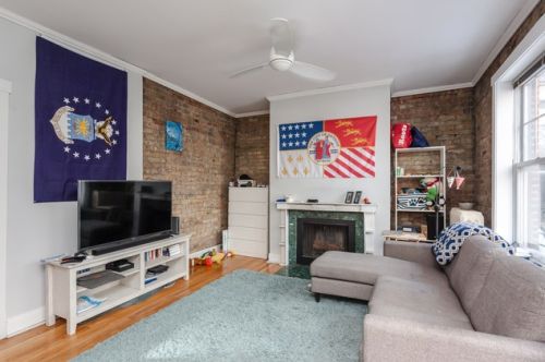 3640 Pine Grove Ave, Chicago, IL 60613-4899