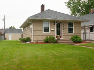 5840 43rd Ave, Minneapolis, MN 55417-3011