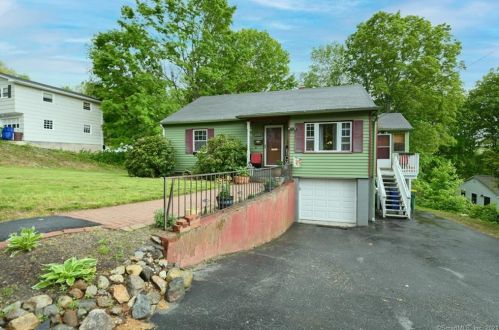 173 Melbourne Ter, Waterbury, CT 06704-1800