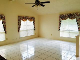 1814 Meadowlocke Ln, Sugar Land TX  77478-4134 exterior
