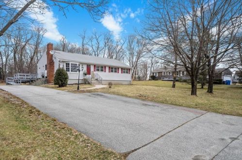 1157 Great Rd, Lincoln, RI 02865-3841