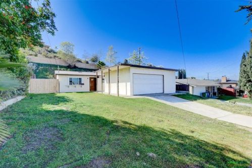 11035 Larkridge St, Santee, CA 92071-3225