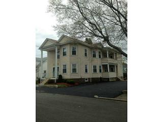 25 Tweed St, Pawtucket, RI 02861-1711