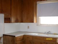1628 Irving Ave, Springfield MO  65803-1752 exterior