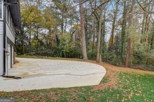 740 Moores Mill Rd, Atlanta GA  30327-1561 exterior