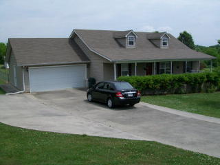 301 Mercer Dr, Dalton, GA 30721-1713