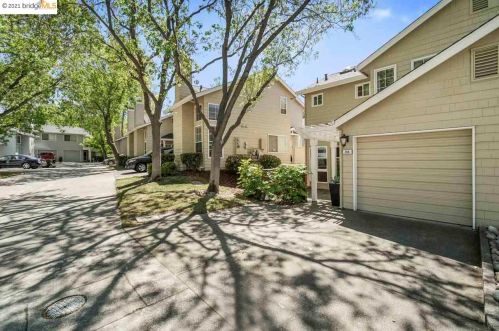 266 Pebblecreek Ct, Pacheco, CA 94553-6807