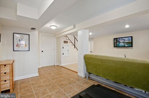 10159 Sutherland Rd, Silver Spring MD 20901-2236 exterior