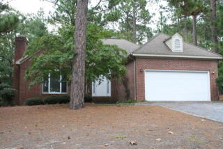 6 Chestnut Ct, Pinehurst, NC 28374-9443