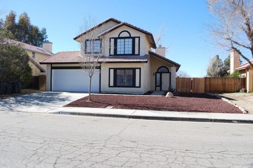 44903 Rock Island Dr, Lancaster, CA 93535-2715