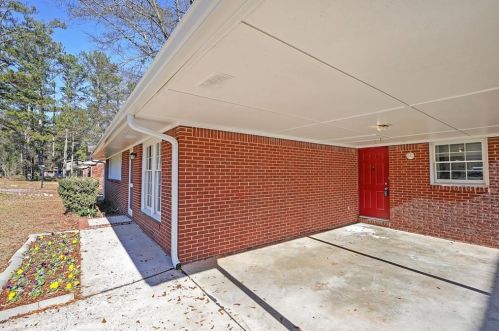 6472 Rabun Rd, Morrow, GA 30260-2724