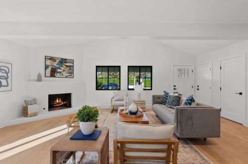 5326 Forbes Ave, Van Nuys CA  91436-1004 exterior