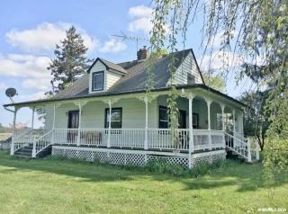 33467 Santiam Hwy, Lebanon OR  97355-9623 exterior