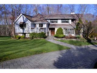 80 White Birch Cir, Scituate, RI 02831-1106
