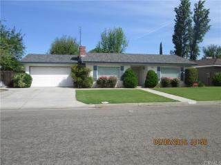 2813 Willow Dr, Madera, CA 93637-4163