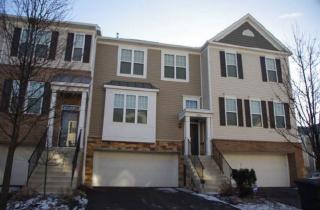 2768 Acarie Dr, Columbus, OH 43219-8144