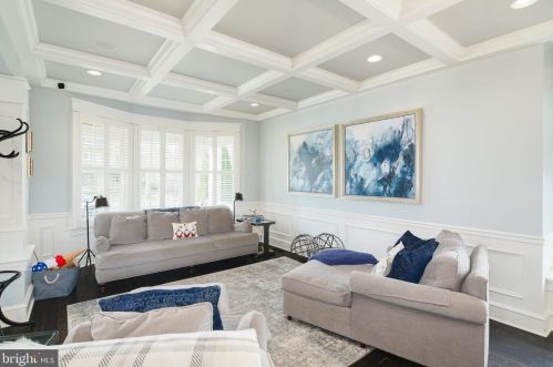 415 Washington Ave, Tavistock NJ 08033-3340 exterior