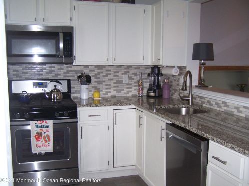 57 Quail Run, Berkeley Township, NJ 08721-1385