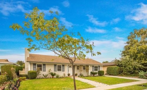 1551 Beacon Ave, Anaheim CA  92802-1313 exterior