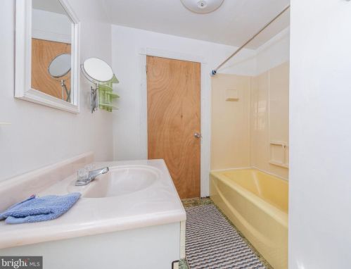 1424 Jackson St, Philadelphia PA  19145-3617 exterior