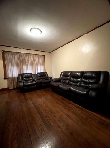 4105 Osceola Ave, Chicago, IL 60706-1123
