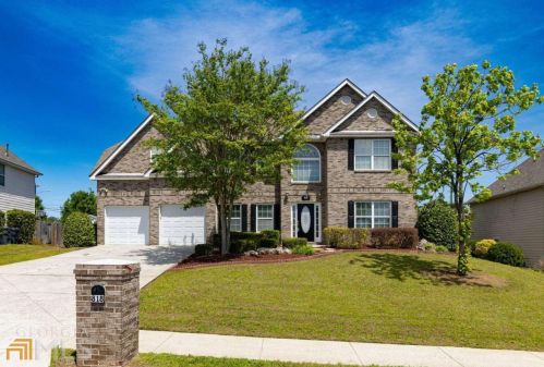 818 Kaitlyn Dr, Loganville, GA 30052-6929